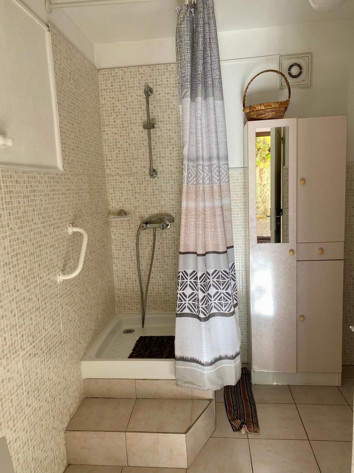 Le Micocoulier Apartman La Crau Kültér fotó